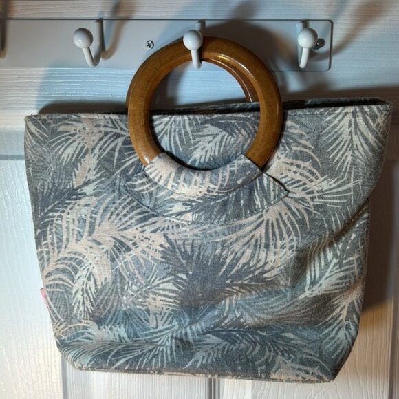 Lua Tropical Palm Tree Print Small Bag with Wooden Handles - Picture 8 of 10